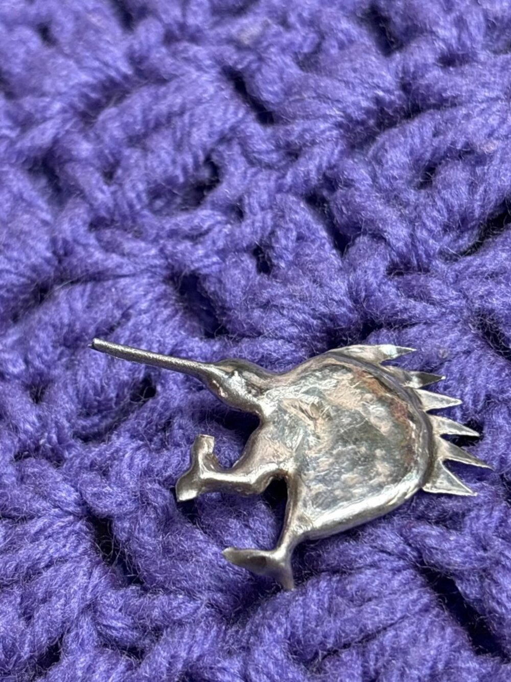 Vintage Silvertone Kiwi Bird Brooch Pin 1.5 inches